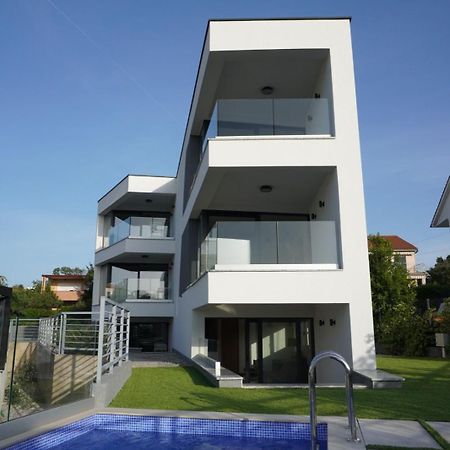 Villa Mirno More Apartments Malinska Exterior photo