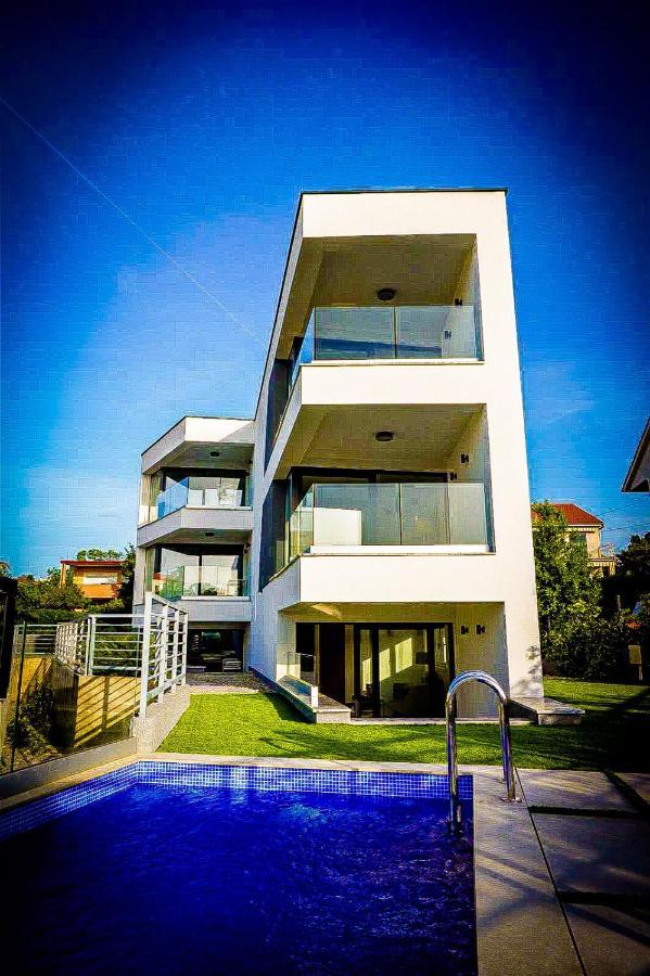 Villa Mirno More Apartments Malinska Exterior photo