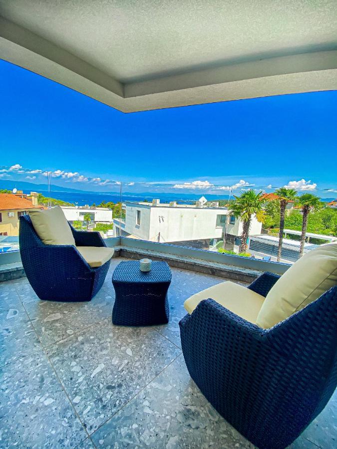 Villa Mirno More Apartments Malinska Exterior photo